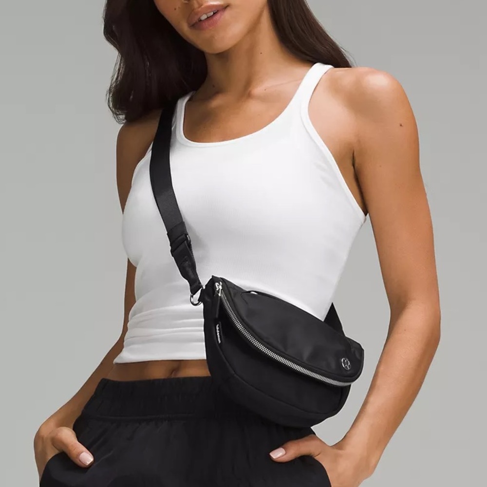 Lululemon NWOT All Night Festival Micro Bag 2L in Black with Silver Hardware